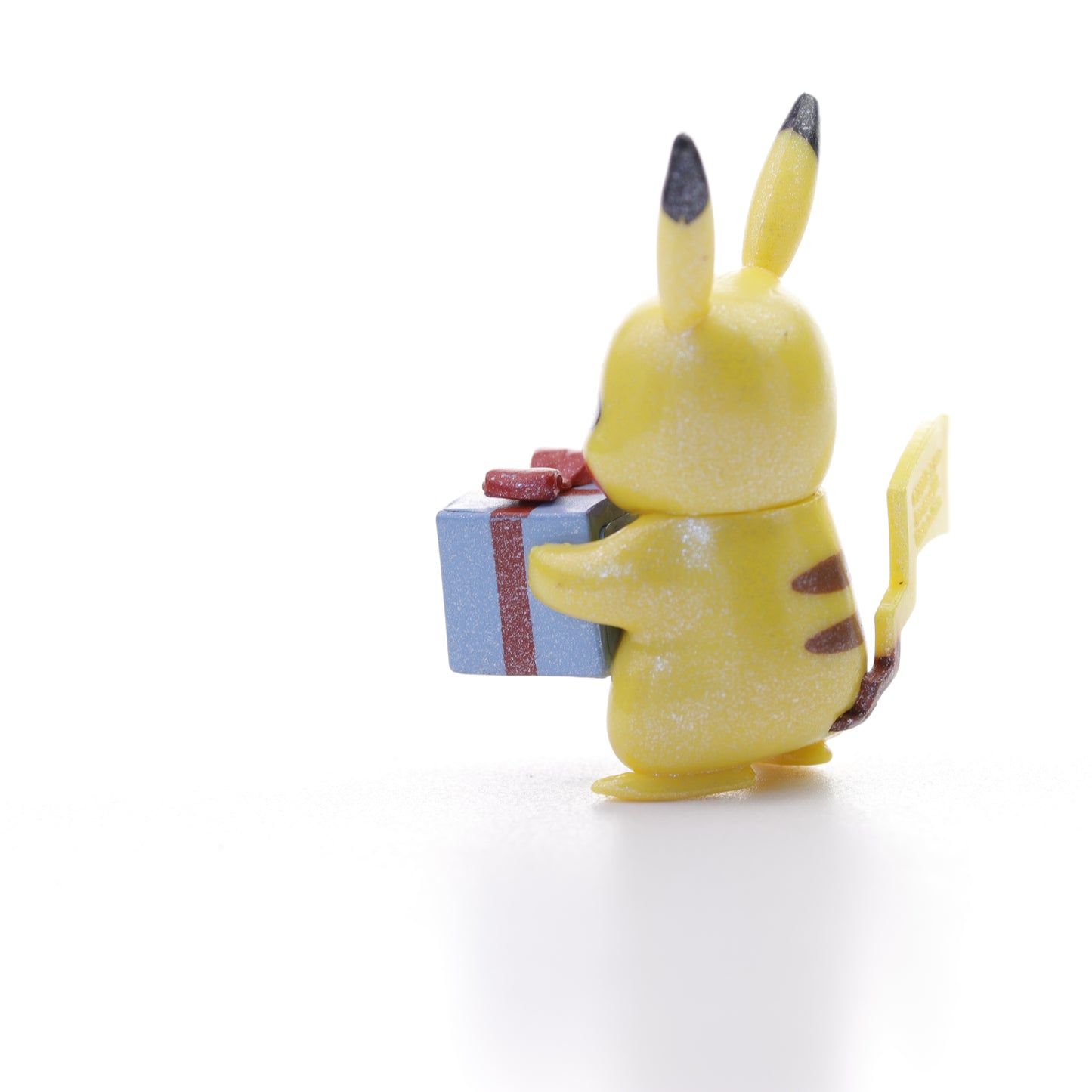 Pokemon Battle Figure - Pearly Glitter Pikachu with present