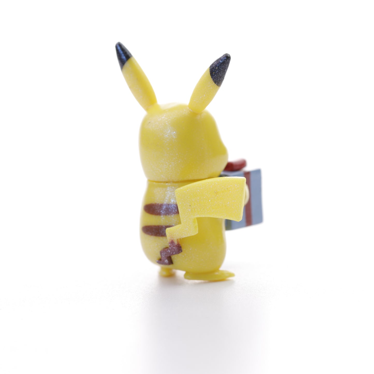 Pokemon Battle Figure - Pearly Glitter Pikachu with present