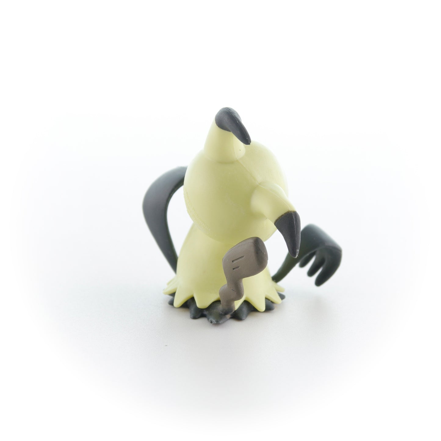 Pokemon Battle Figure - Mimikyu attack pose