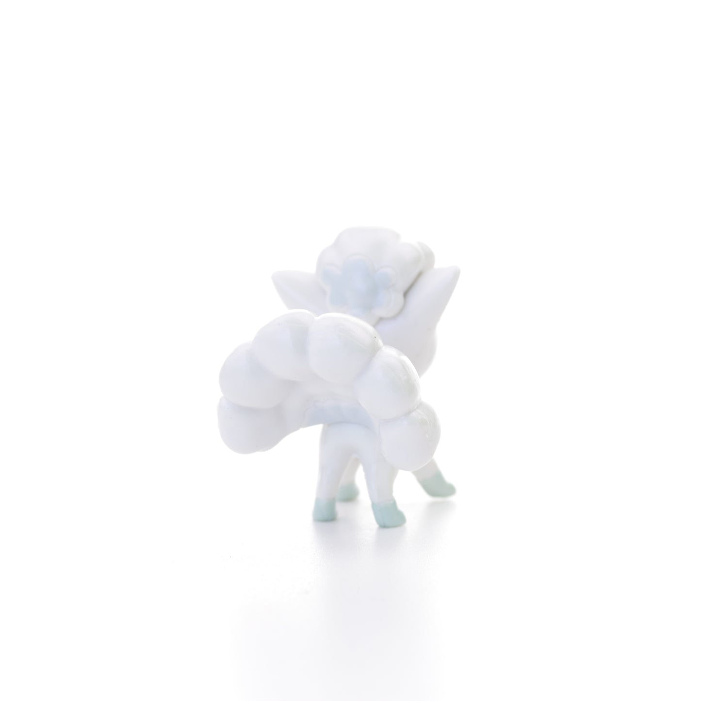 Pokemon Battle Figure - Pearly Alolan Vulpix