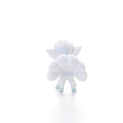 Pokemon Battle Figure - Pearly Alolan Vulpix