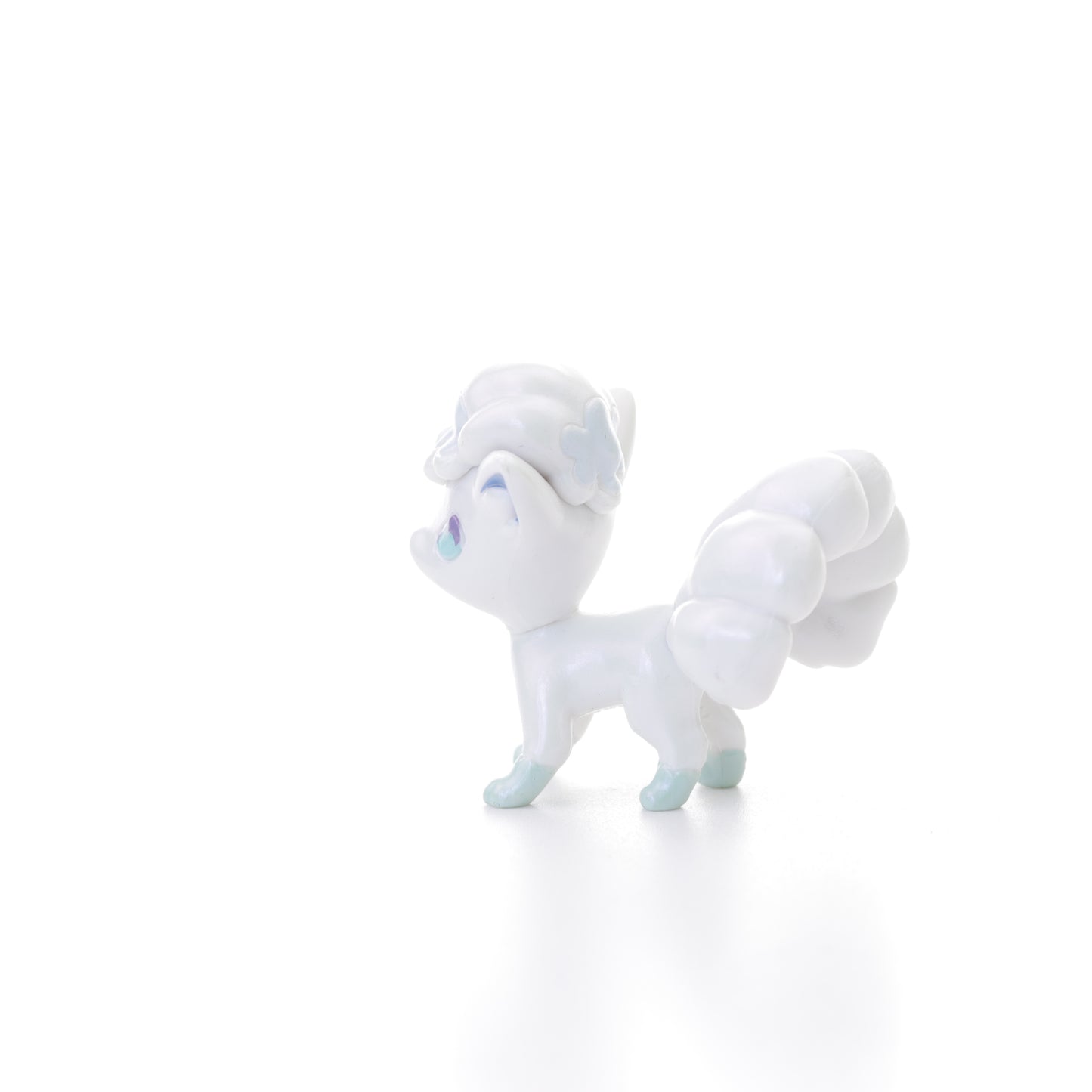 Pokemon Battle Figure - Pearly Alolan Vulpix