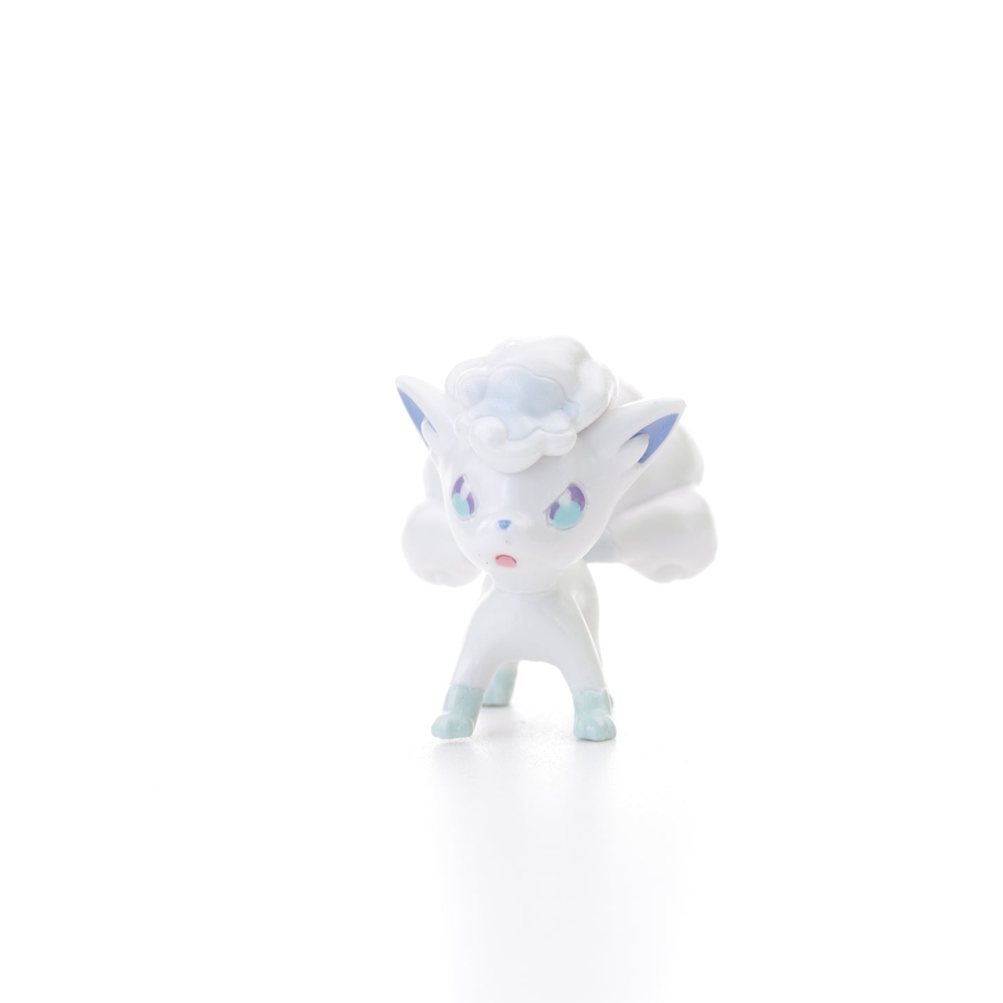 Pokemon Battle Figure - Pearly Alolan Vulpix