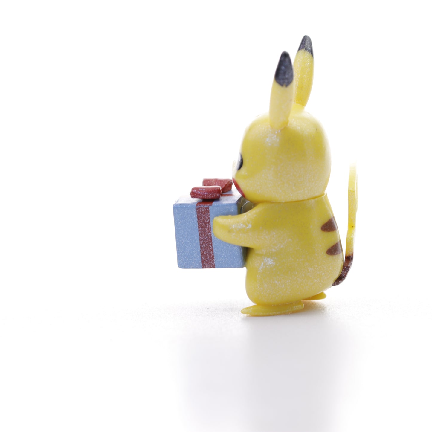 Pokemon Battle Figure - Pearly Glitter Pikachu with present