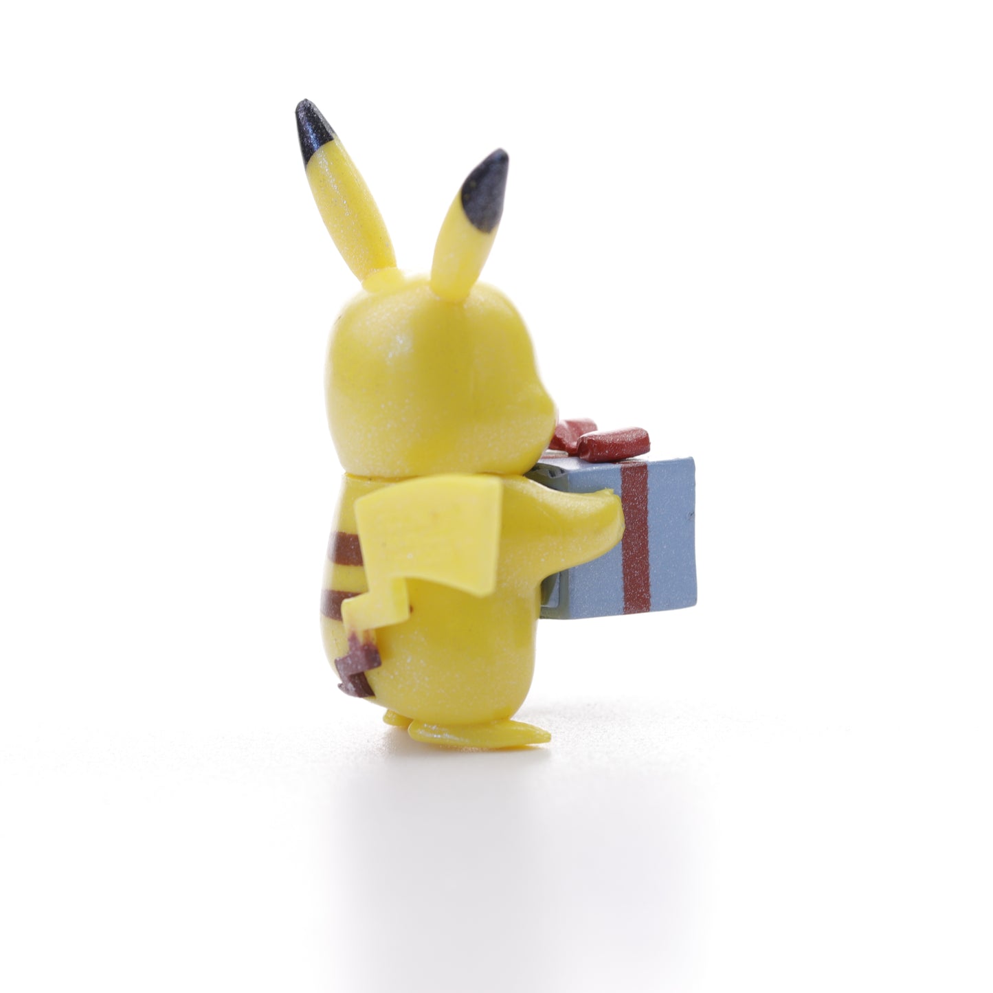 Pokemon Battle Figure - Pearly Glitter Pikachu with present