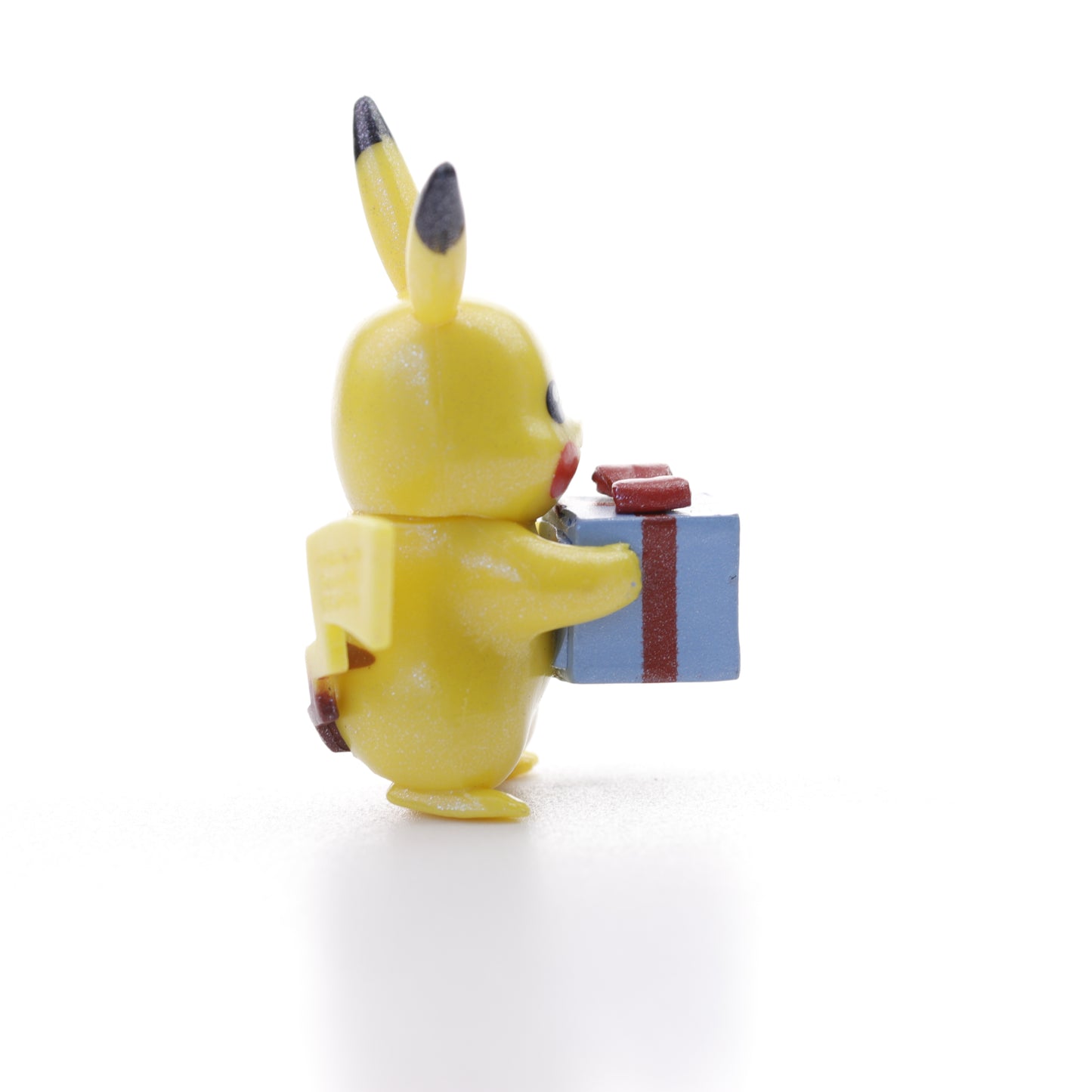 Pokemon Battle Figure - Pearly Glitter Pikachu with present