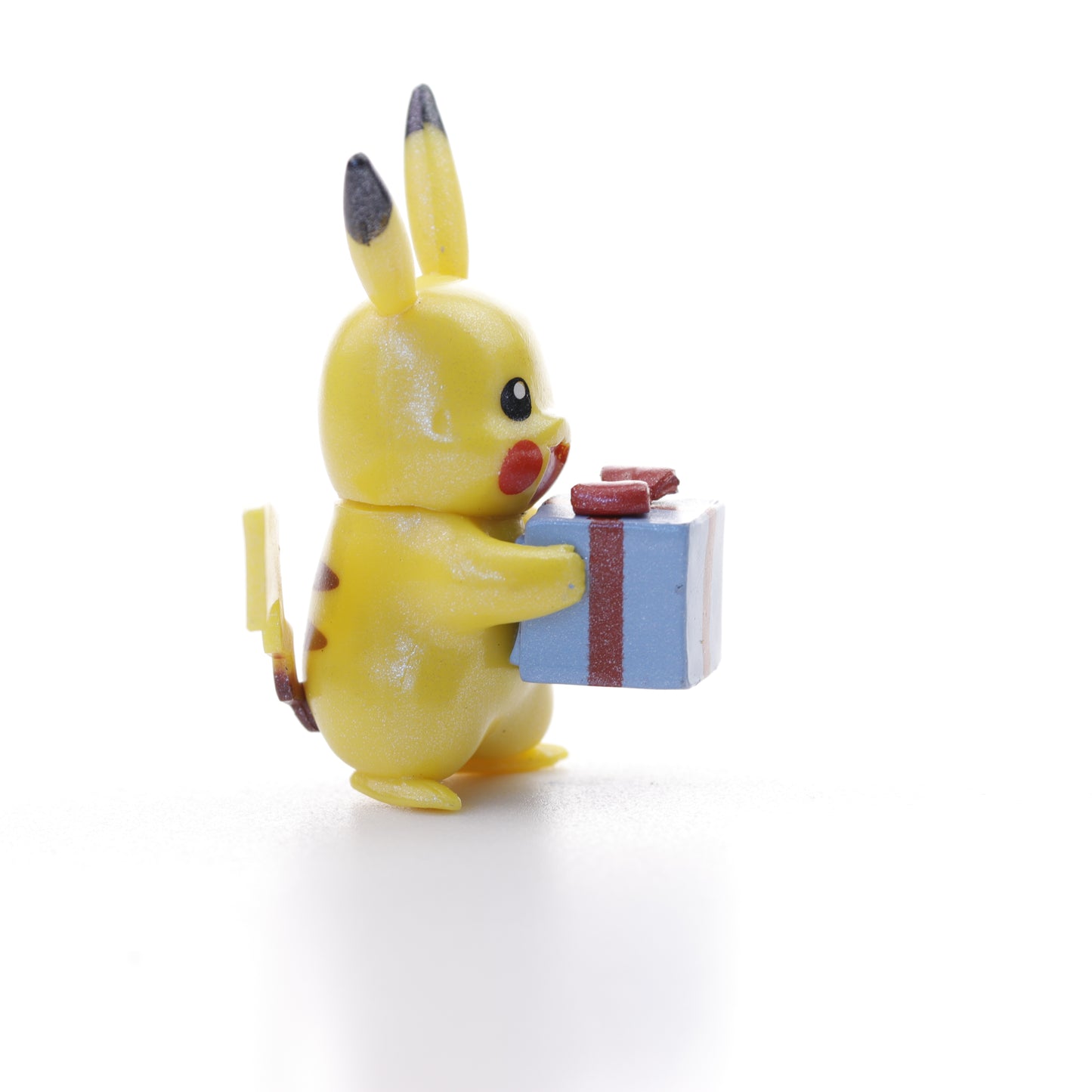 Pokemon Battle Figure - Pearly Glitter Pikachu with present
